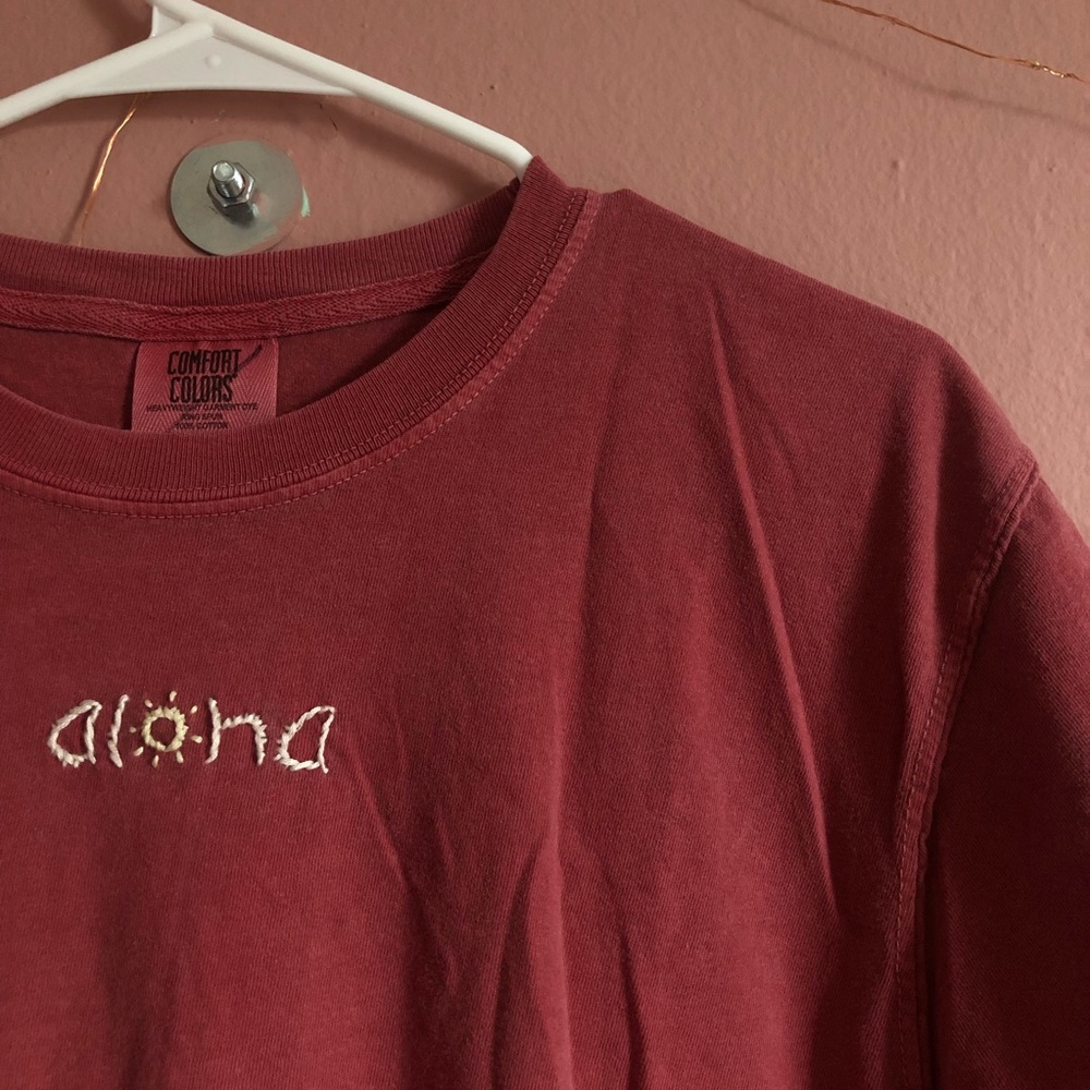 aloha hand embroidered beach tee